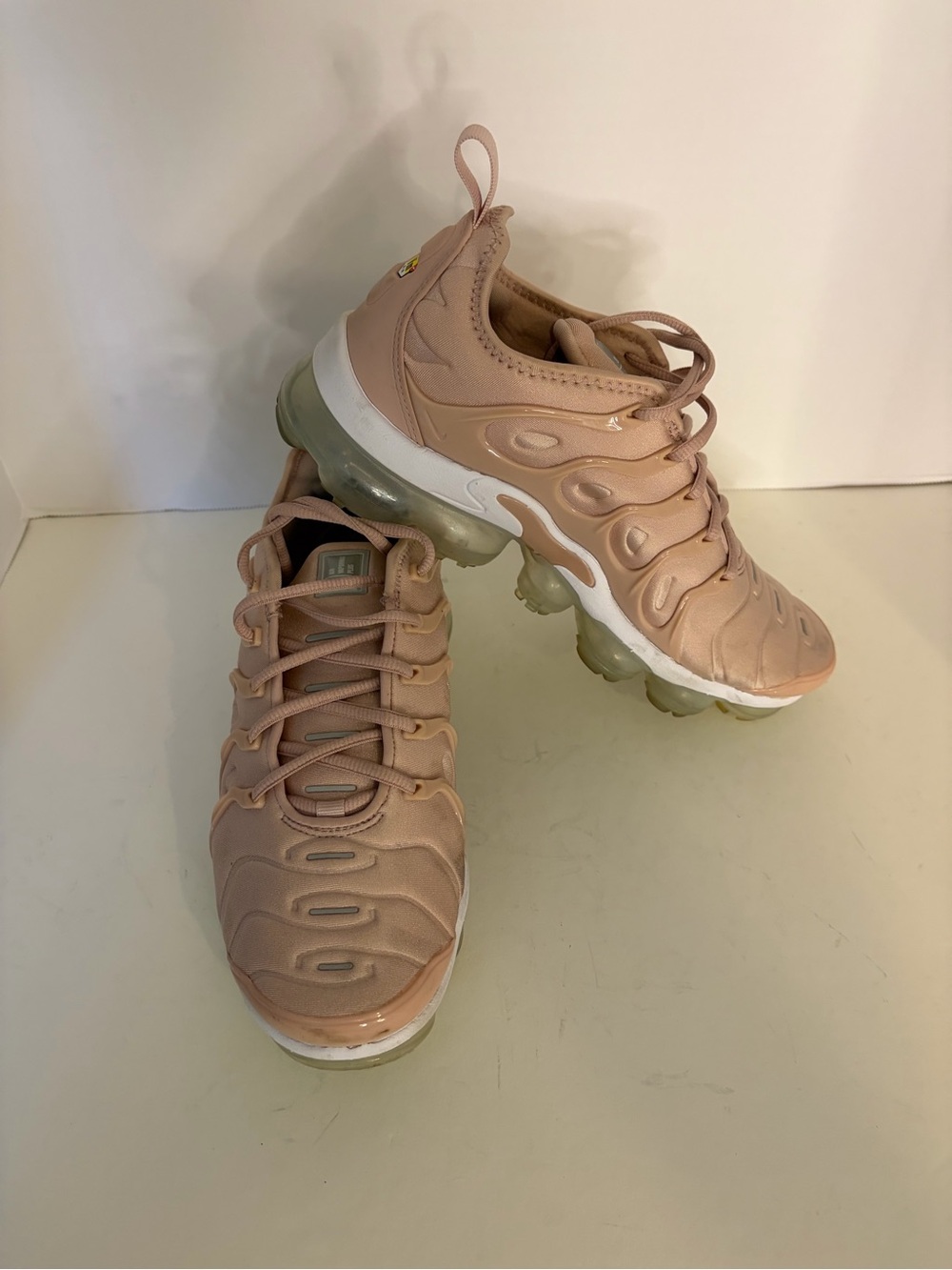 Nike Air VaporMax Plus Oxford Sneakers - Blush Pink Metallic Size 8.5 DM8327-600